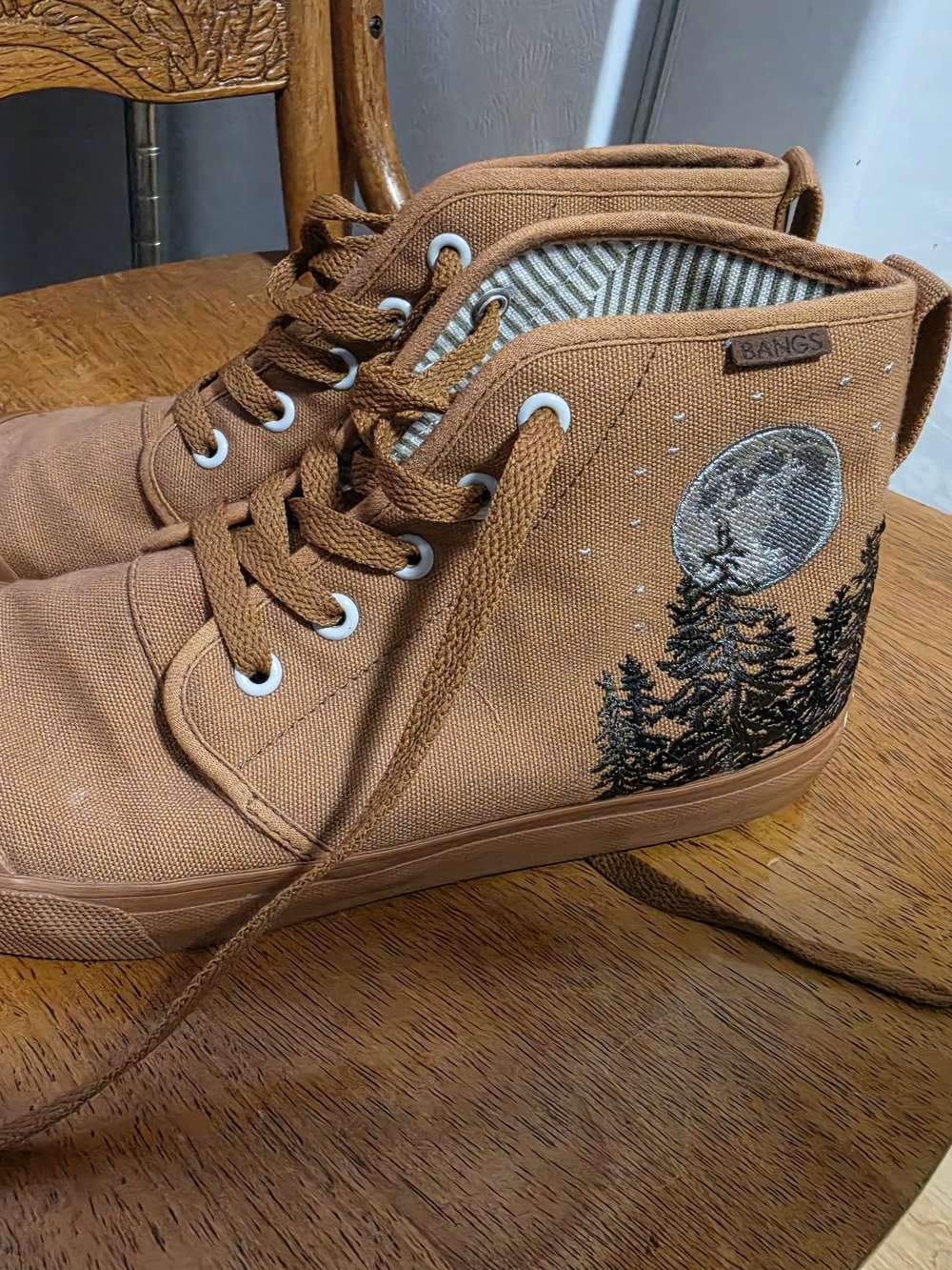 BANGS Brown Canvas High-Top Sneakers with Moon & Tree Graphic 8W/6.5M